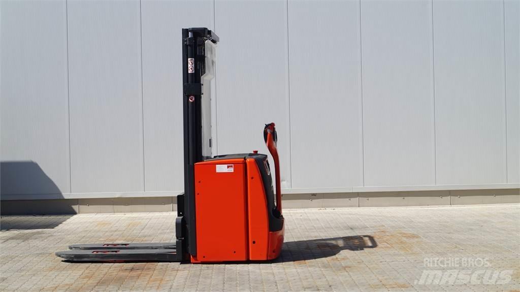Linde L20i Empilhador para operador externo