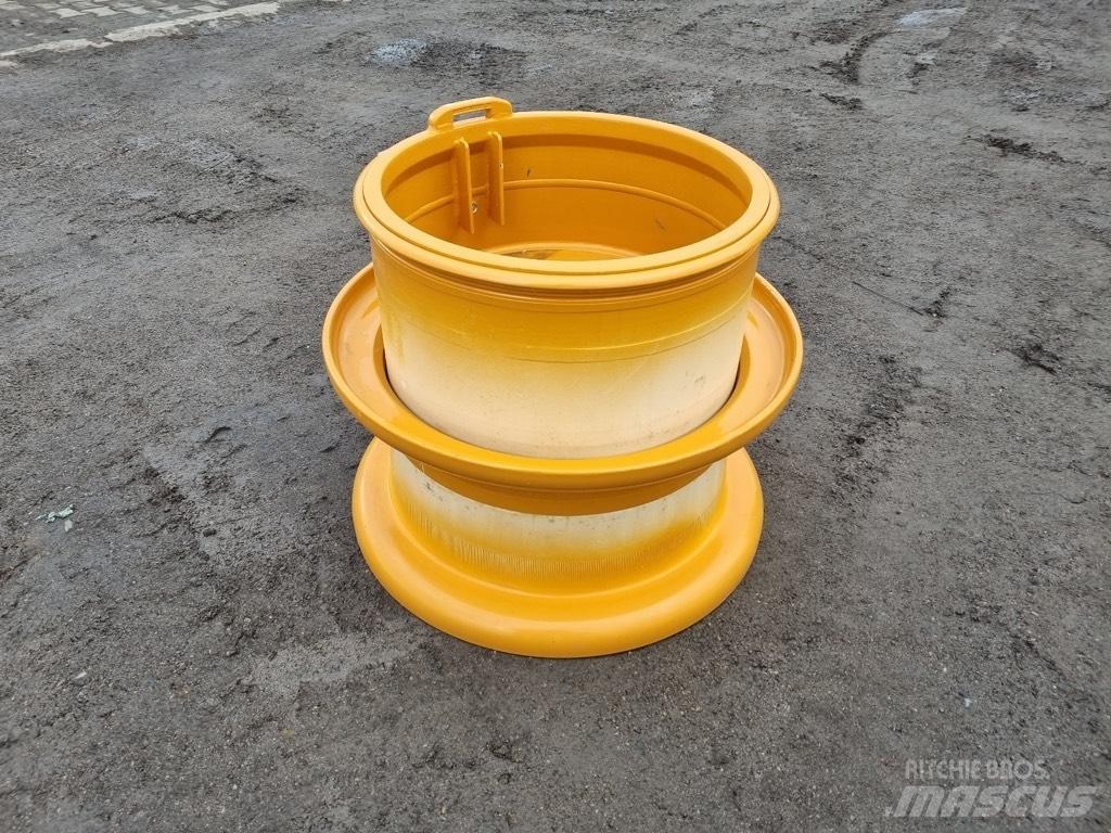 CASE 921 E rims Pneus