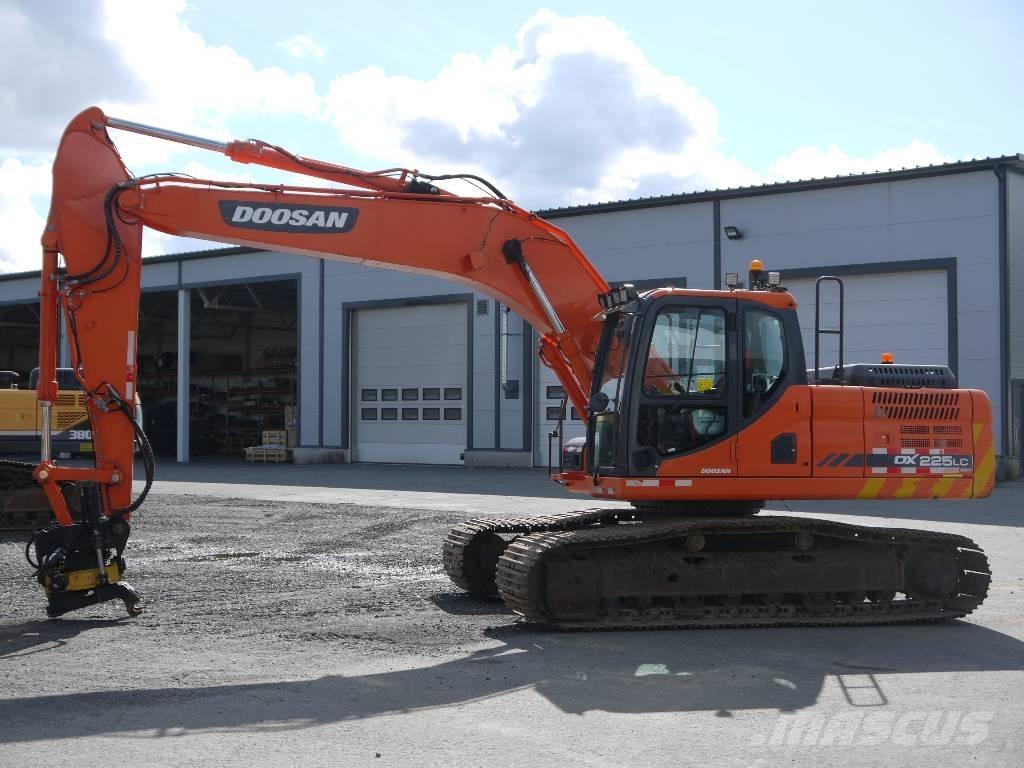 Doosan DX 225 LC-3 Escavadeiras de esteiras