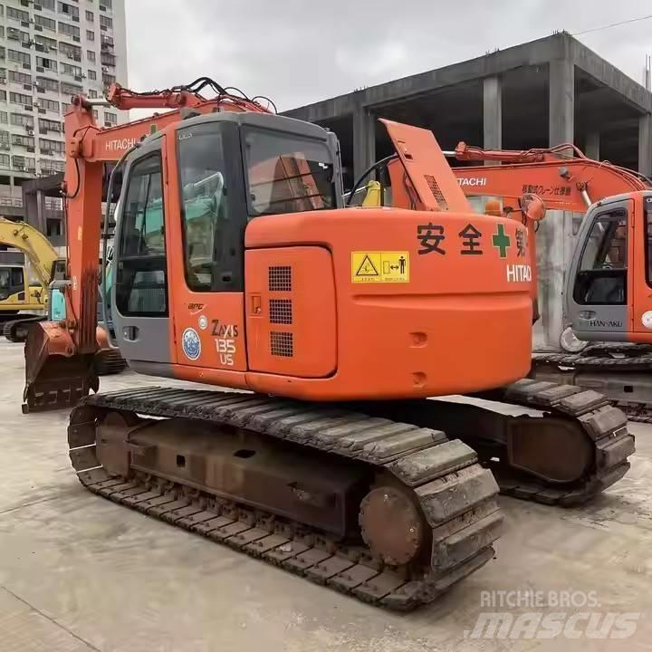 Hitachi ZX135US Escavadeiras de esteiras