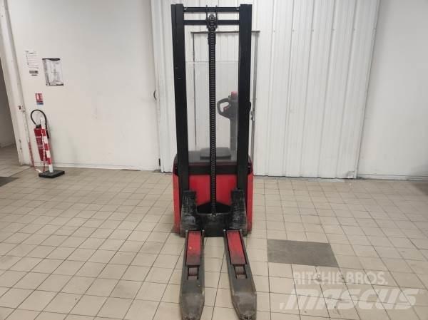 Manitou ES412 AC Self propelled stackers