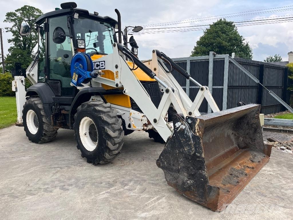 JCB 3CX Compact Retroescavadeiras