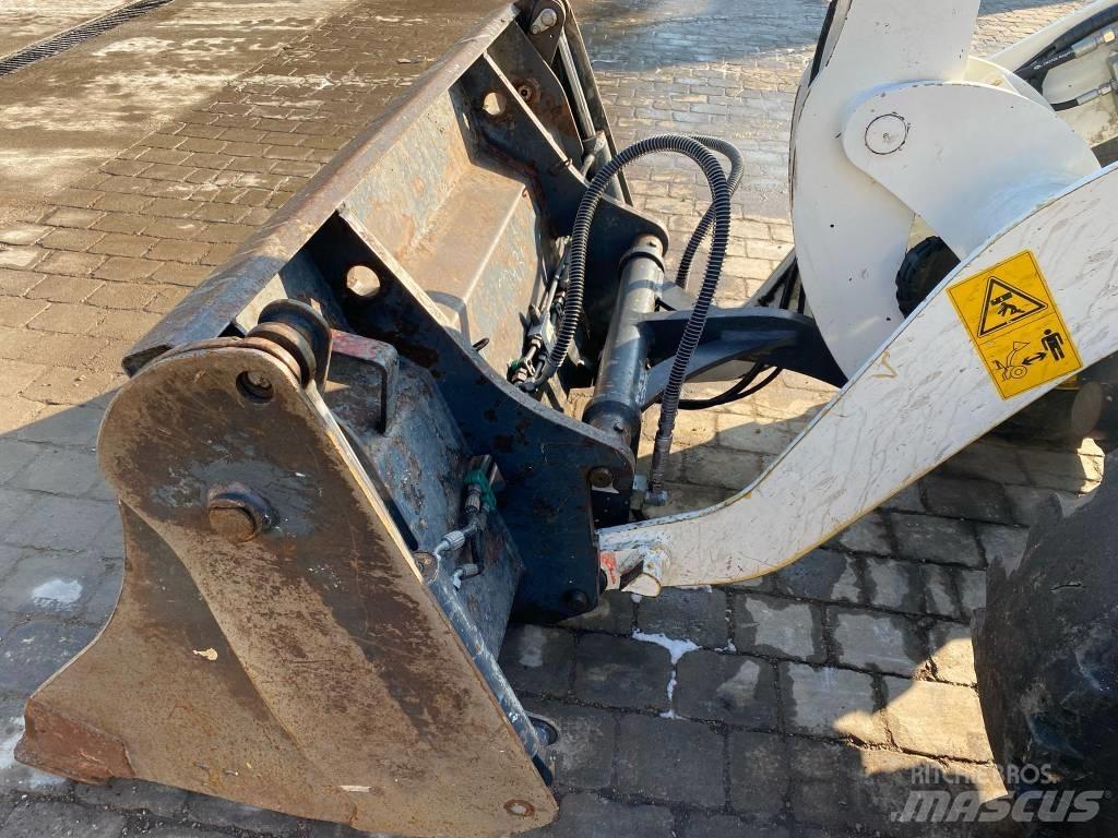 Komatsu WA 70-7 Carregadeiras de rodas