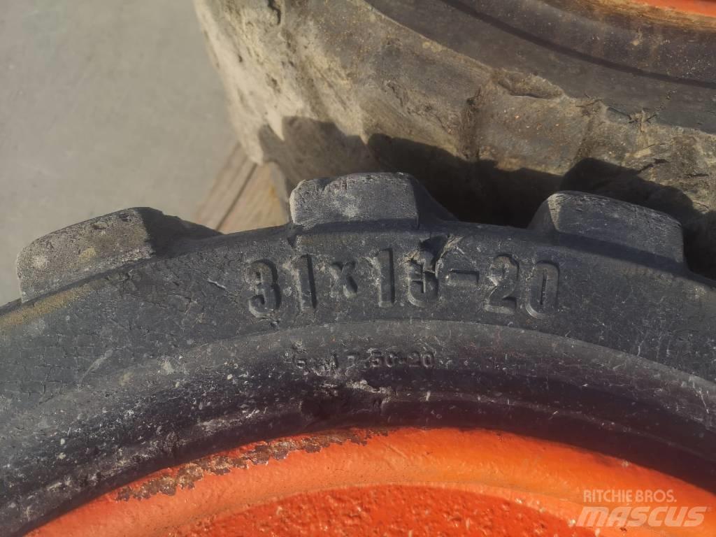 Trelleborg 31x10-20 Pneus