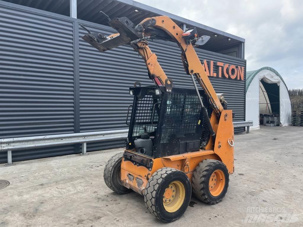 CAT 226B Rechegadores