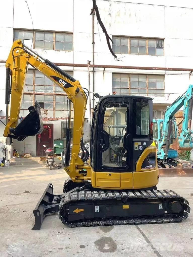 CAT 303.5 C CR Miniescavadeiras