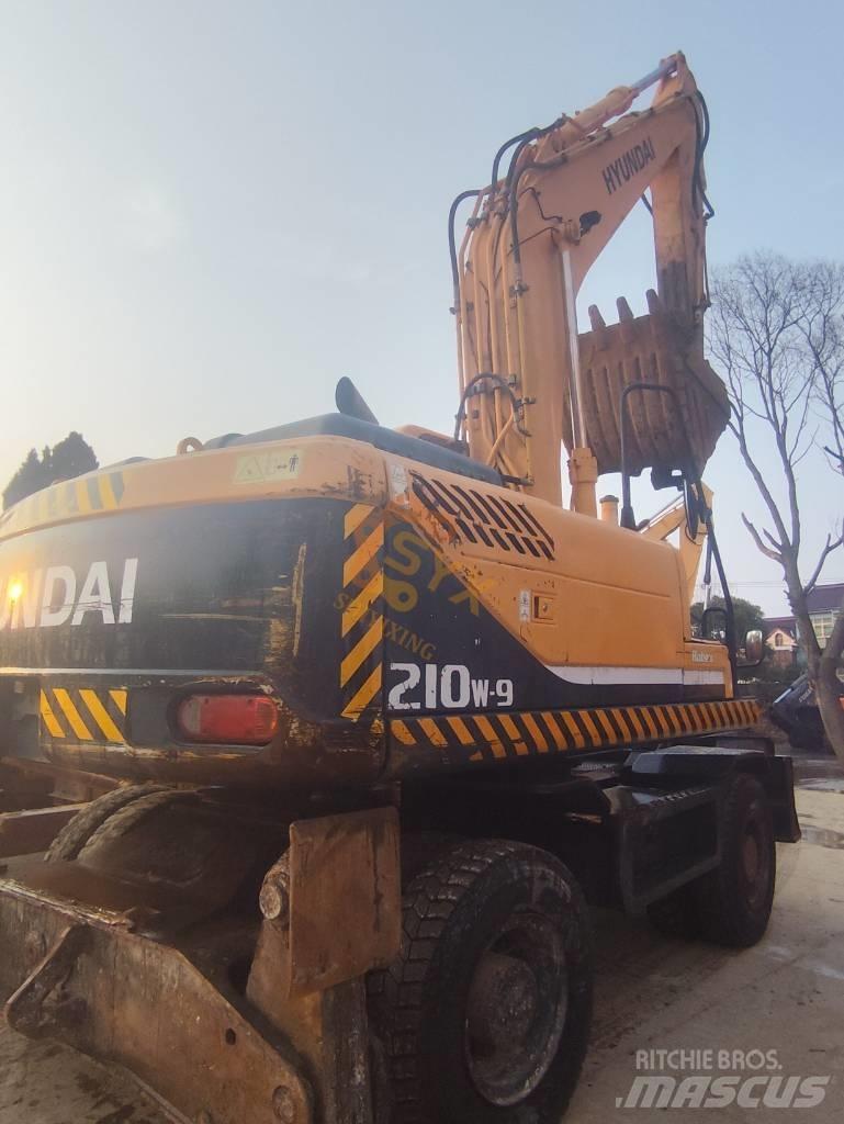 Hyundai 210W-9 Escavadoras de rodas