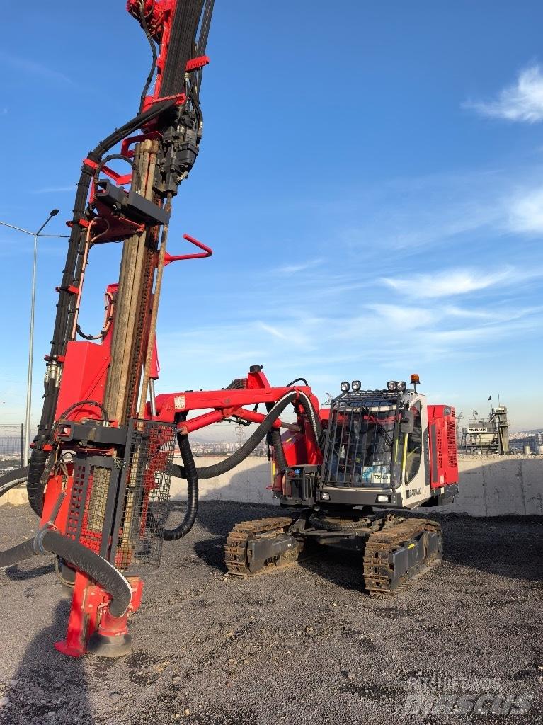 Sandvik DX 800 Perfuradoras de superfície