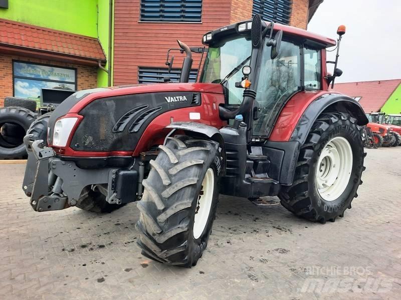 Valtra 163 Versu Tratores Agrícolas usados