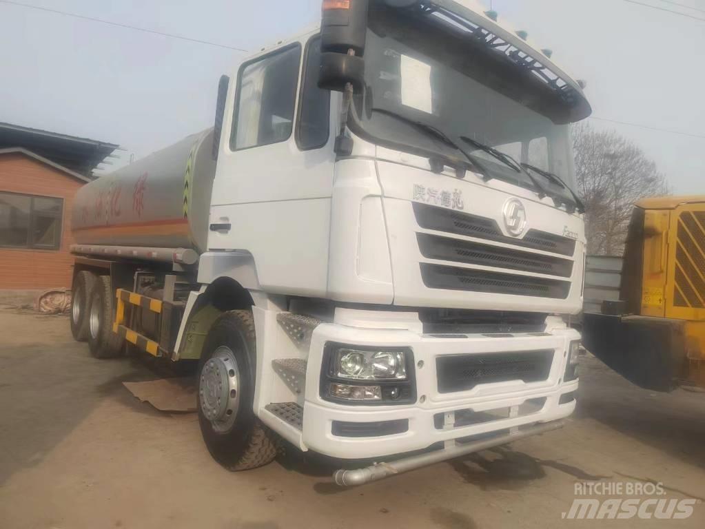 Shacman F3000 6X4 Auto-tanques