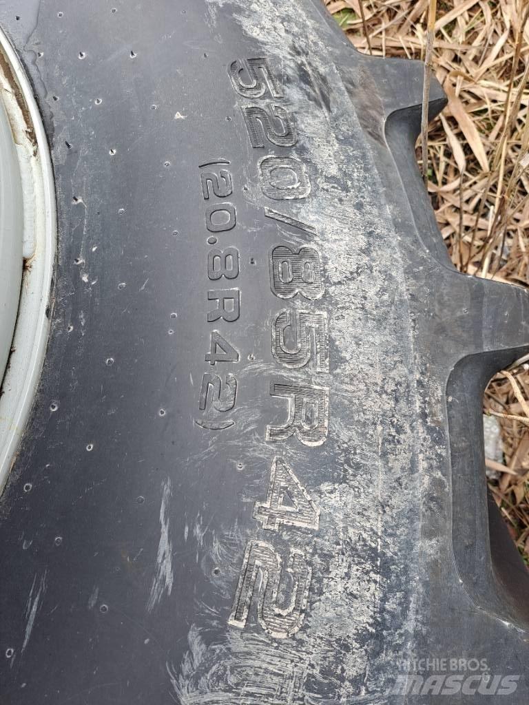  Paripyörät 520/85R42 Pneus Agrícolas