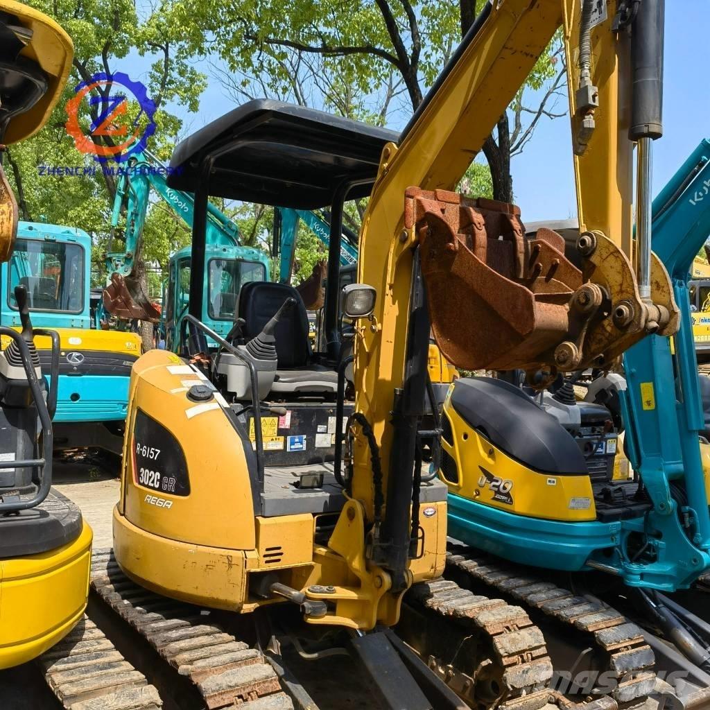 CAT 302 Miniescavadeiras