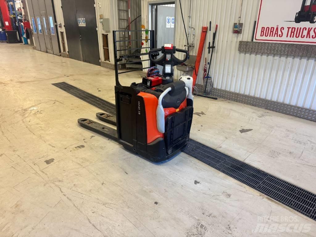 Toyota LPE 220 Porta-paletes com plataforma