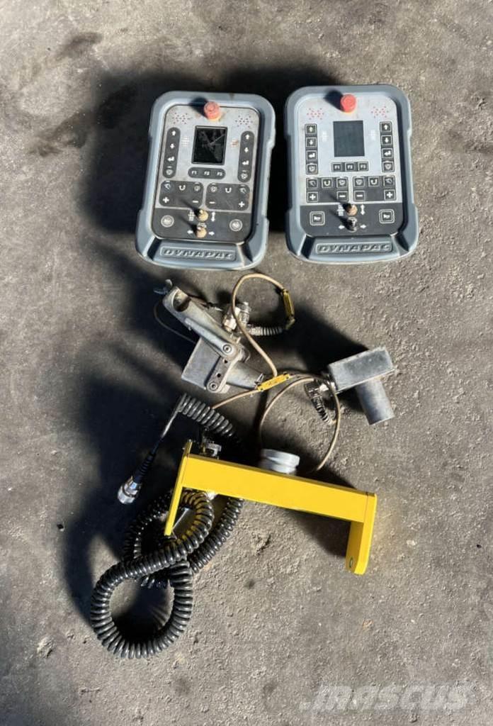 Dynapac SD 1800 W Espalhadoras de asfalto