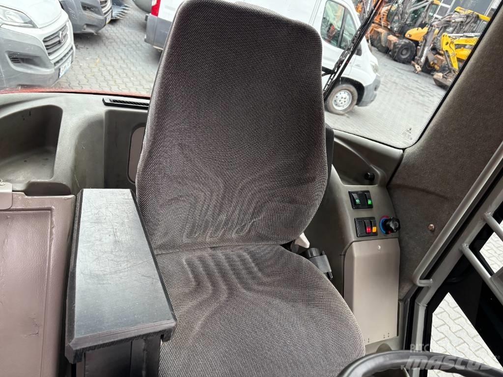 Atlas AR 65 Carregadeiras de rodas