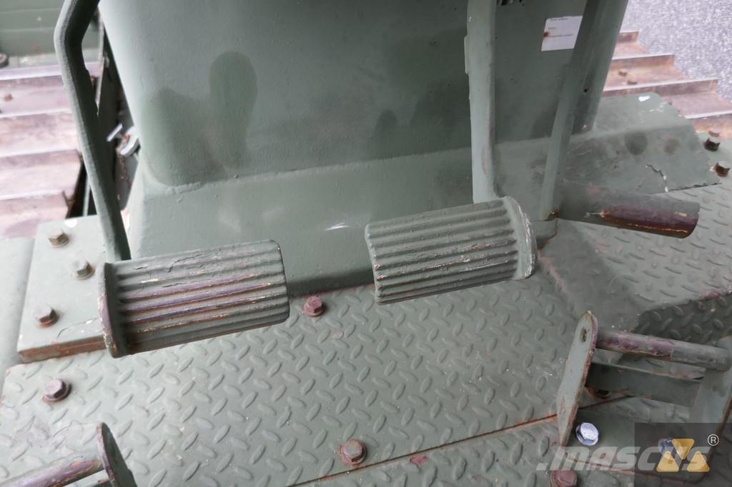 CAT D7G Ex-army Dozers - Tratores rastos