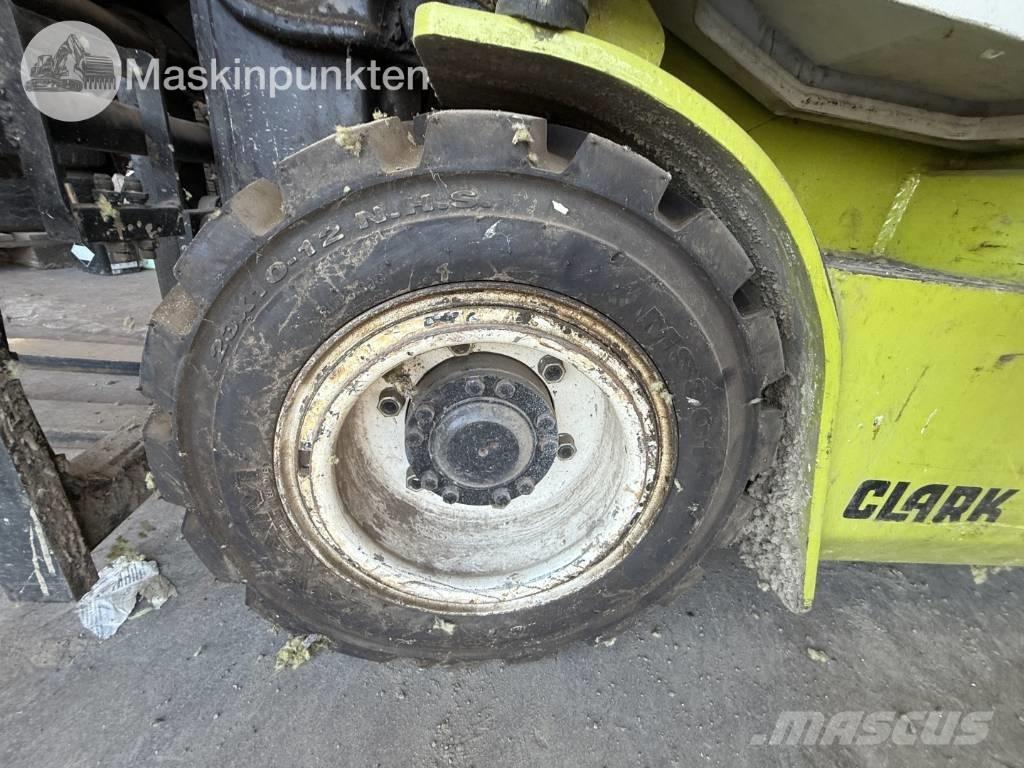 Clark CEM 25 Empilhadores Diesel