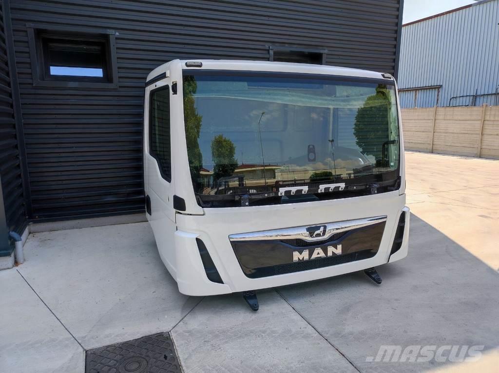 MAN DAY CAB Cabines e interior