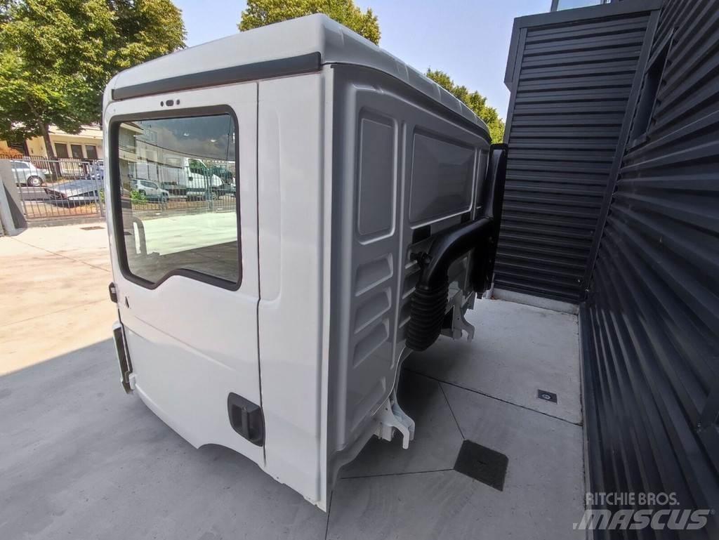 MAN TGL TGM Cabines e interior