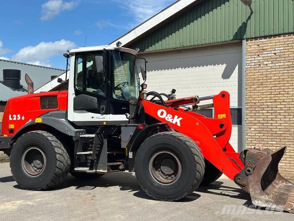 O&K 25.6 Carregadeiras de rodas