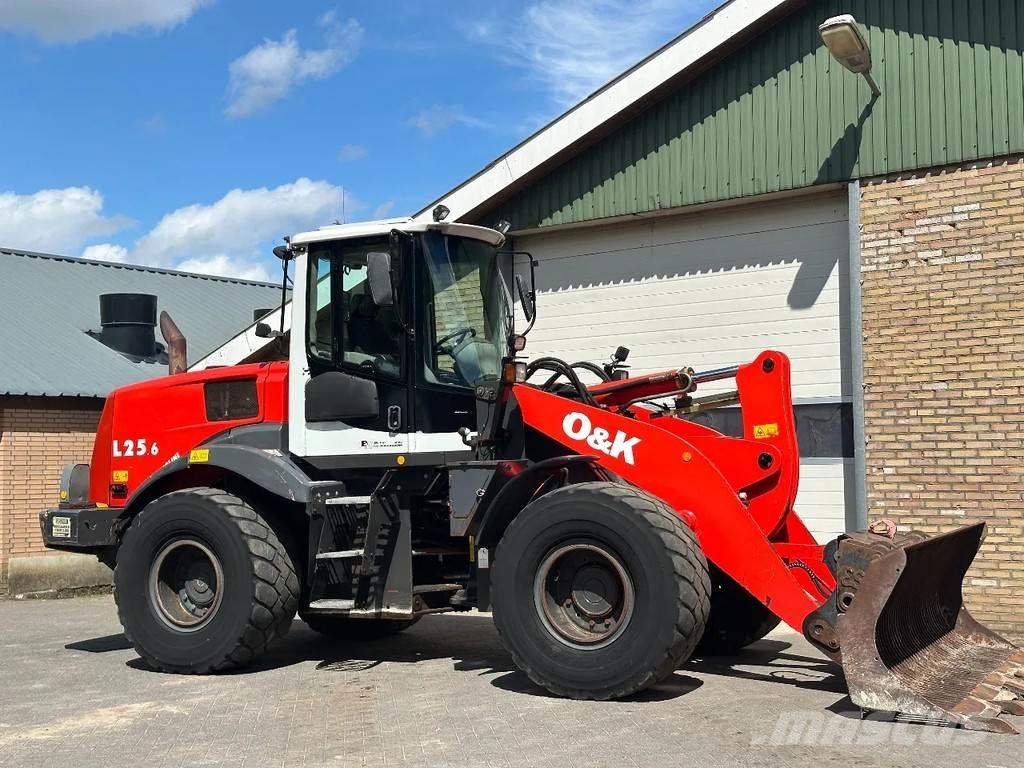 O&K 25.6 Carregadeiras de rodas