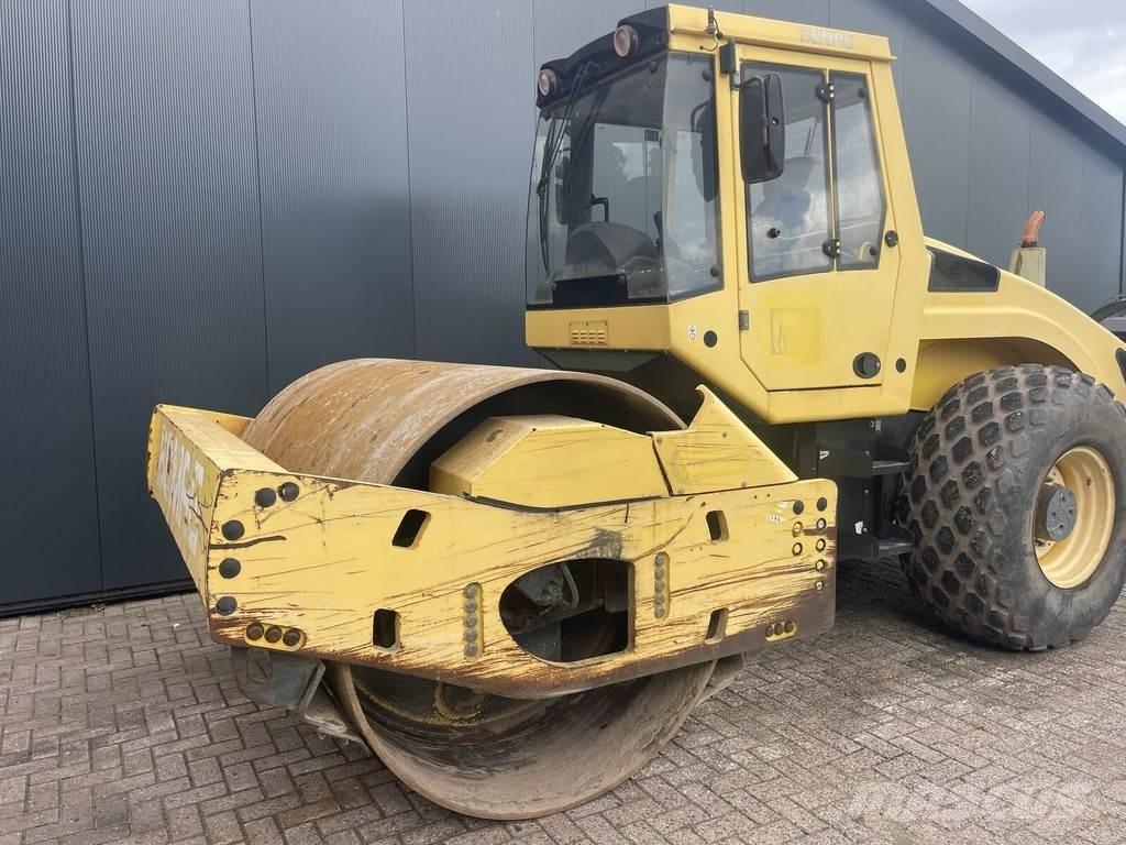 Bomag Bw 213 Cilindros Compactadores de pneus