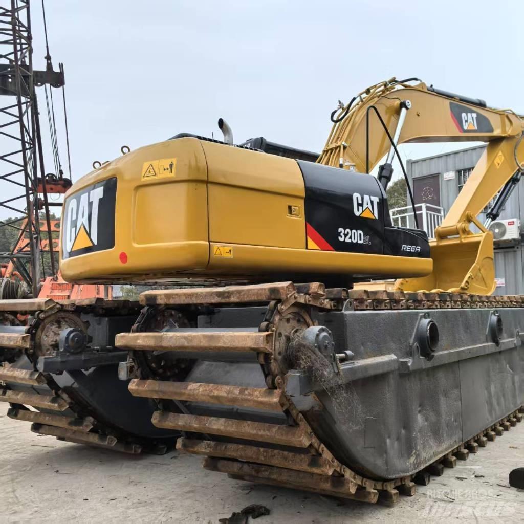 CAT 320 D Escavadoras anfíbias