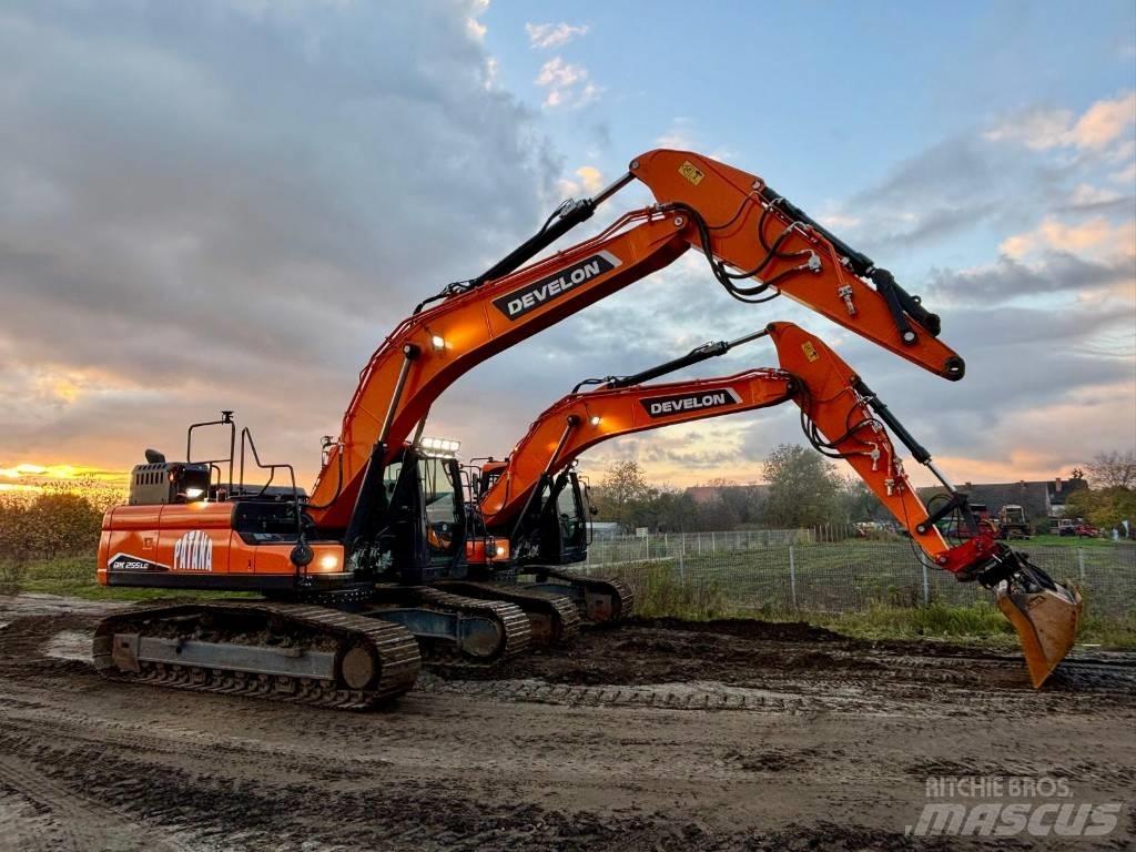 Doosan DX 255 Escavadeiras de esteiras