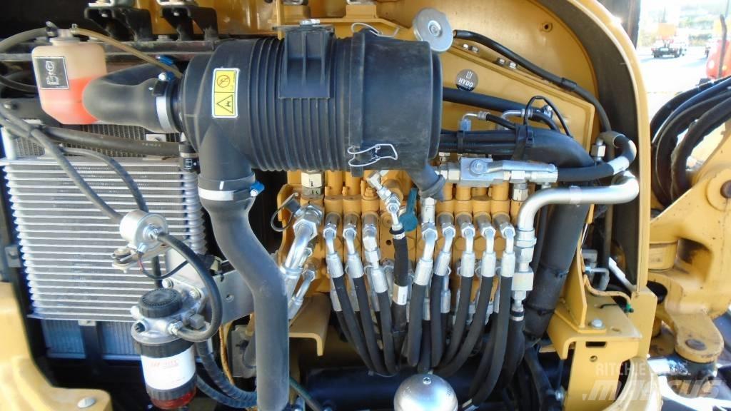 CAT 303.5 E CR Miniescavadeiras