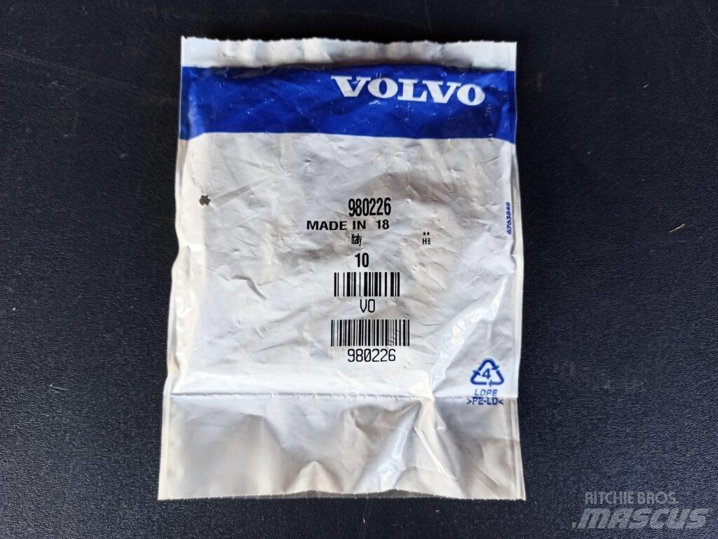 Volvo STUD 980226 Transportes - Outros
