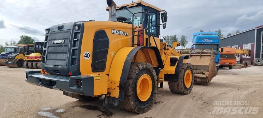 Hyundai HL 960 Carregadeiras de rodas