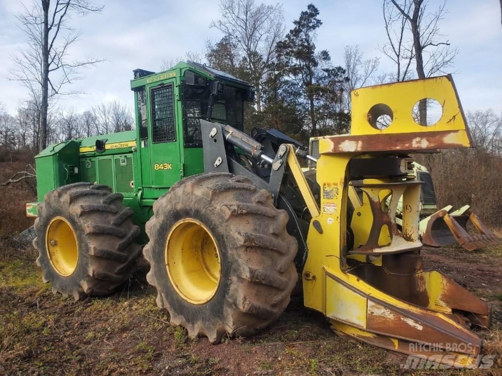 John Deere 843 K Cegadeiras