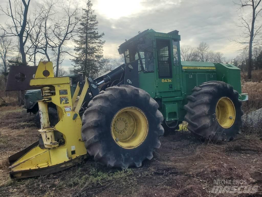 John Deere 843 K Cegadeiras