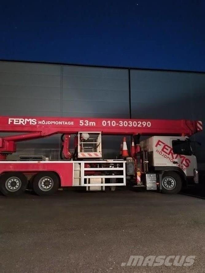 Bronto Bronto S53XTD Plataformas aéreas montadas em camião