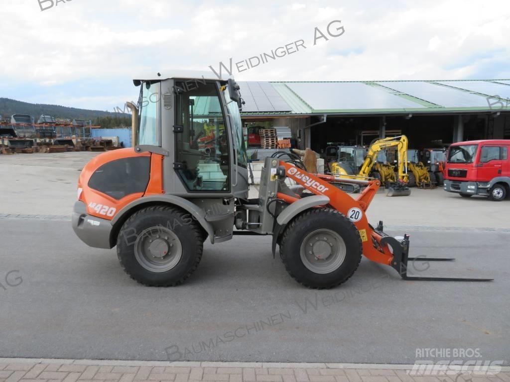 Atlas AR 420 Carregadeiras de rodas