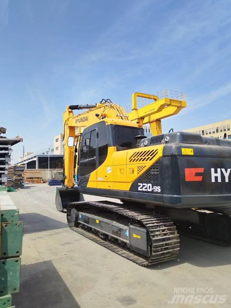 Hyundai R220LC-9S Escavadeiras de esteiras
