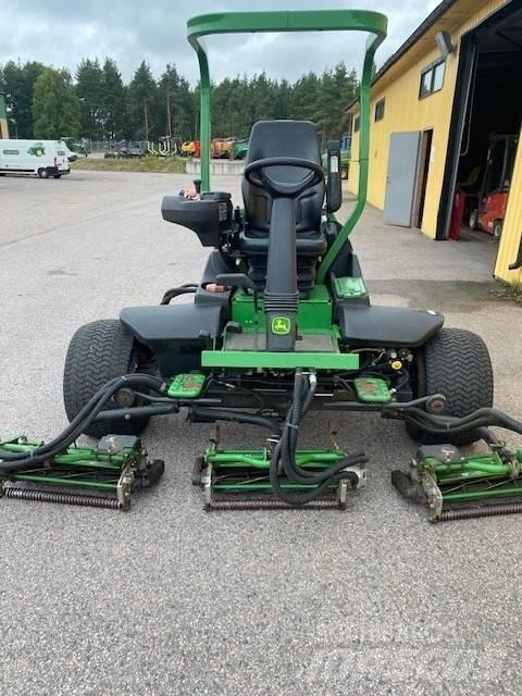 John Deere 7500A Corta-Relvas Riders