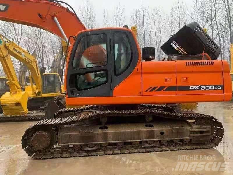 Doosan DX300LC Escavadeiras de esteiras