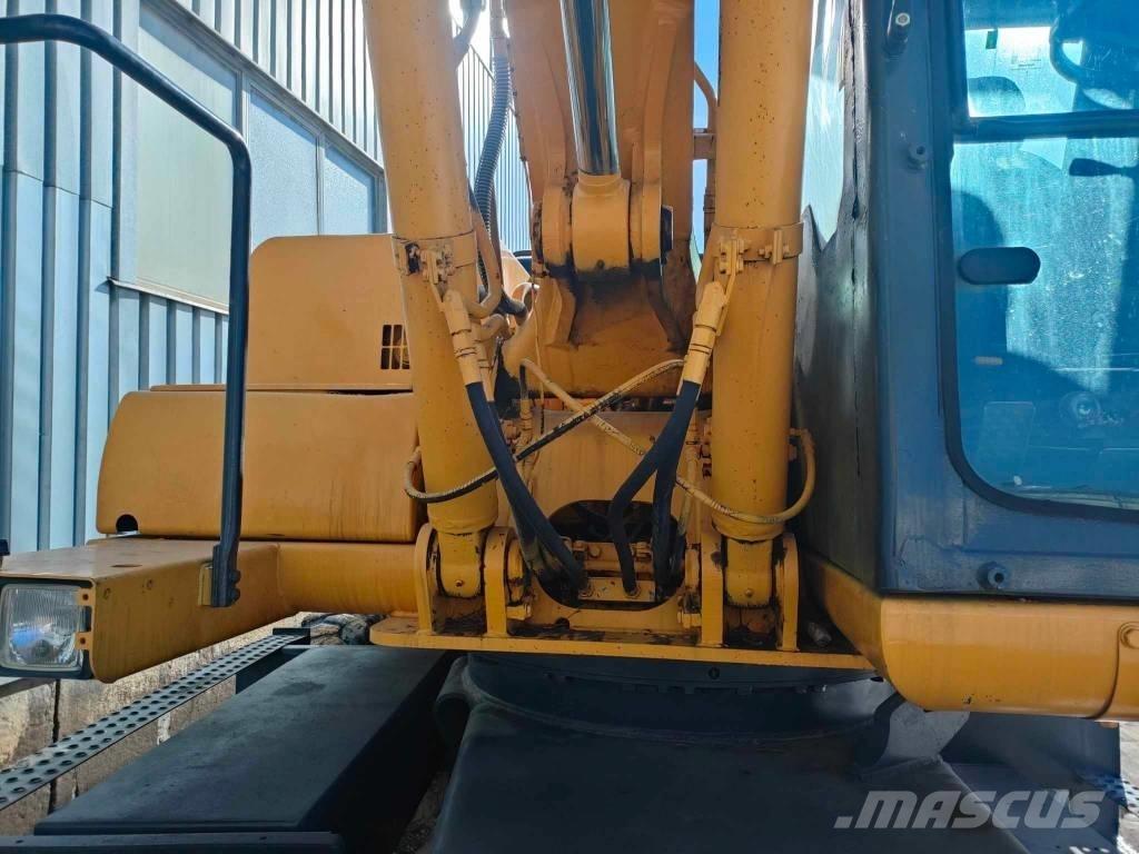 Komatsu PW 130ES-6K Escavadoras de rodas