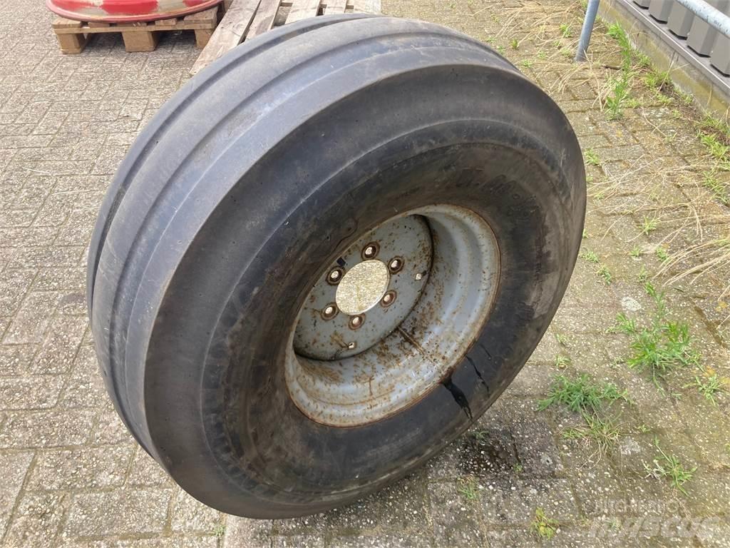 BKT 11.00-16 Pneus Agrícolas