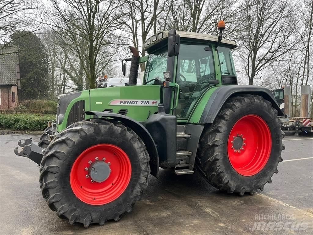 Fendt 718 COM3 Tratores Agrícolas usados