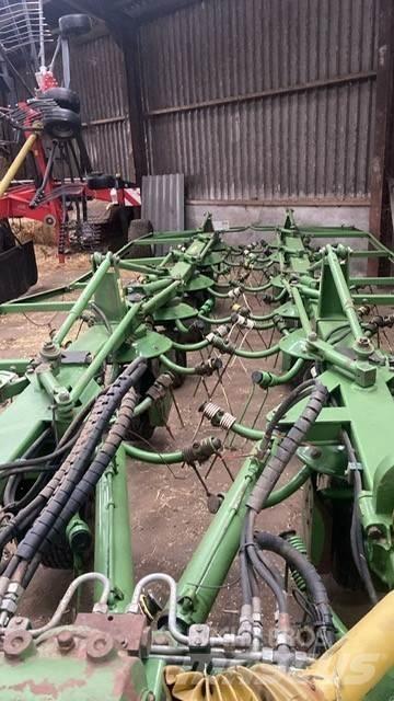 Krone KWT 15.02/14 Ancinho virador