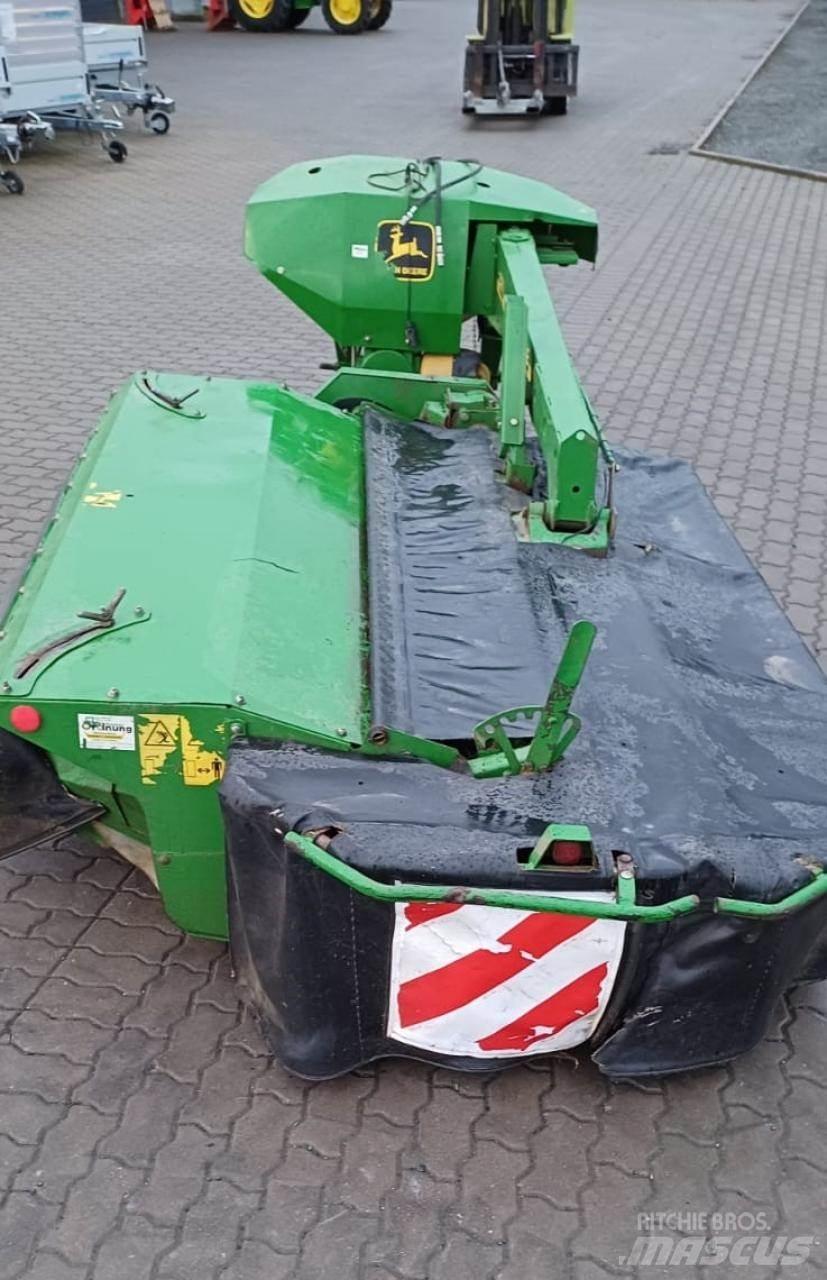 John Deere 328 Gadanheiras