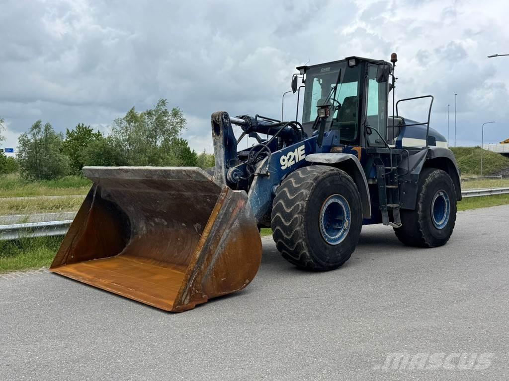 CASE 921E Carregadeiras de rodas