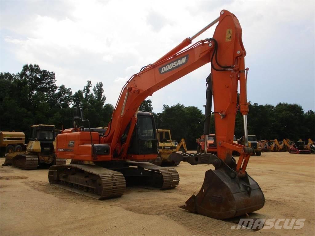 Doosan DX225 Escavadeiras de esteiras