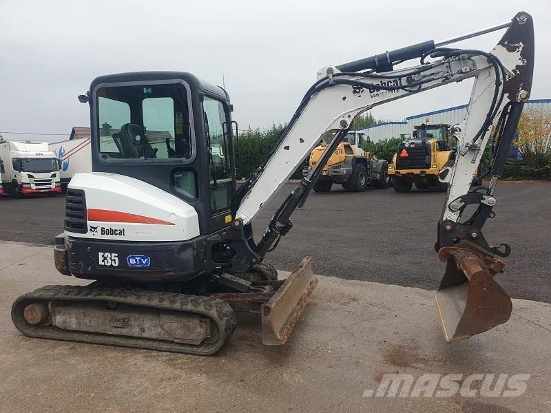 Bobcat E35 - 3500 KG Miniescavadeiras
