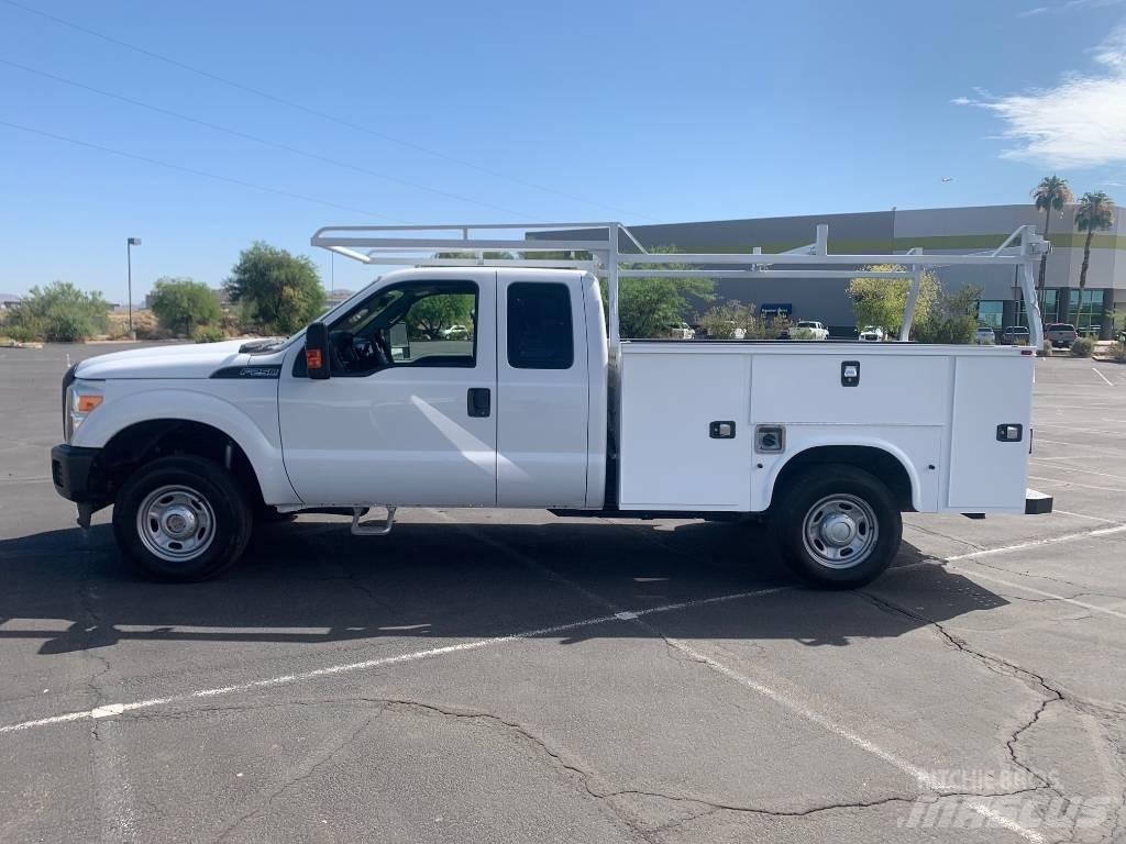 Ford F 250 XL SD Máquinas utilitárias