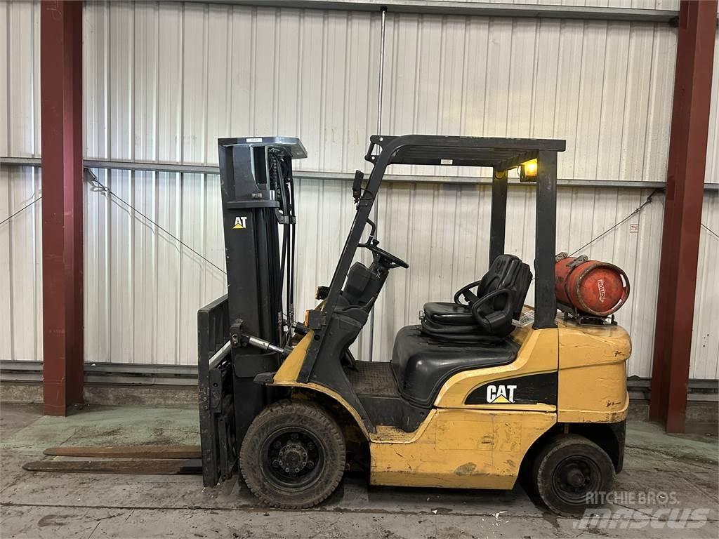 CAT GP25NT Empilhadores a gás