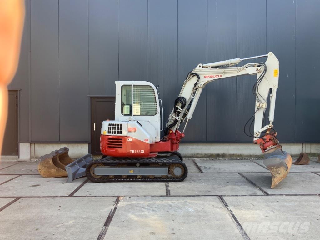 Takeuchi TB 153 FR Miniescavadeiras