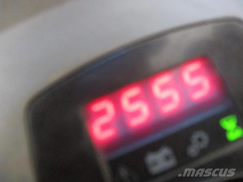 Toyota LPE250 Porta-paletes com plataforma